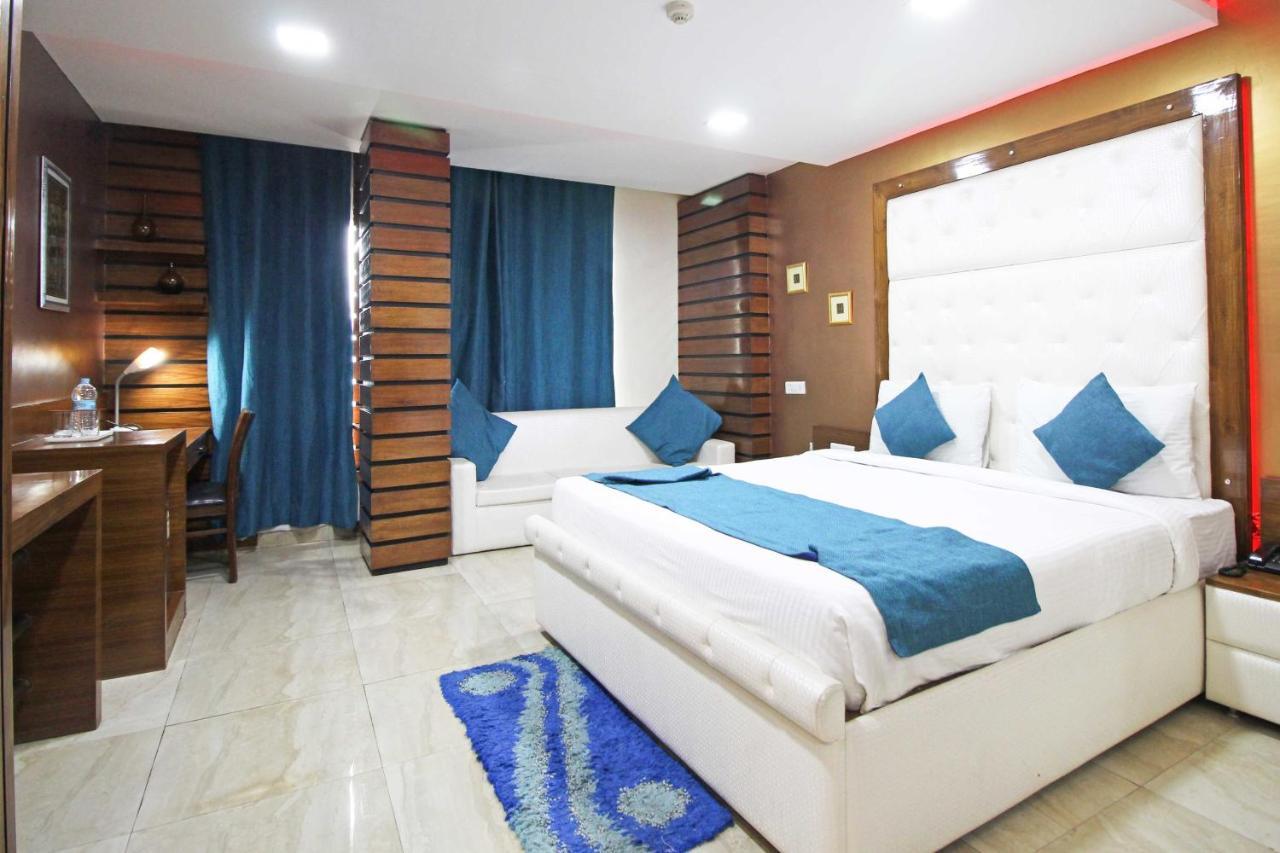 Oyo 4964 Golden Oyster Suites דהראדון מראה חיצוני תמונה